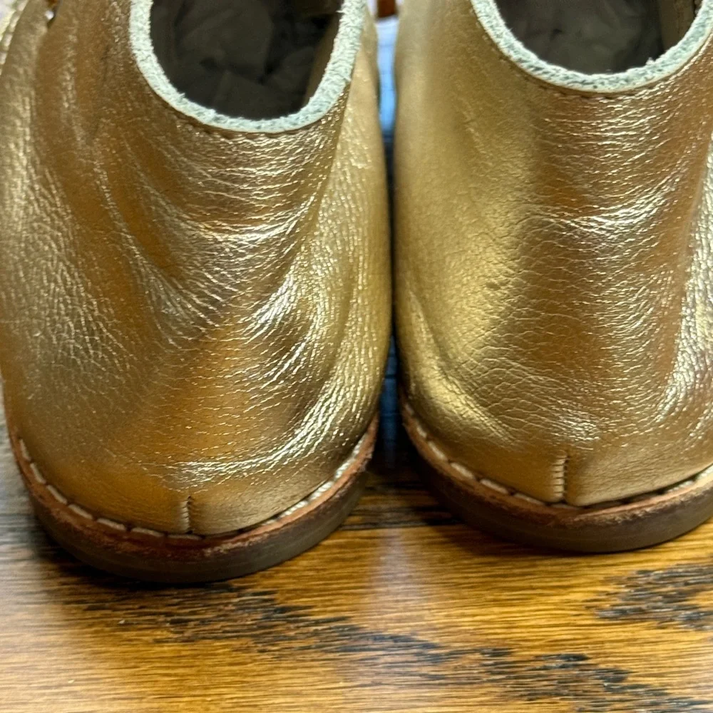 Mon Petit Handmade Toddler Gold Metallic Hard Soled Oxford Shoes Size 7